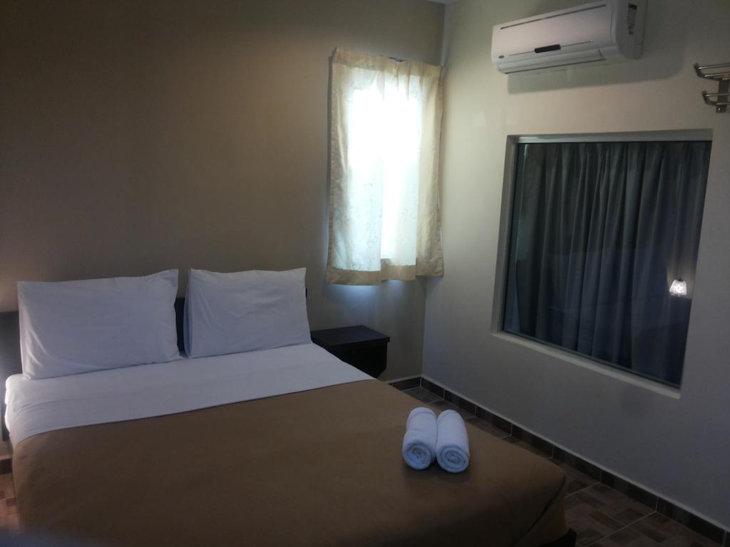 Hotel Double Star Klang Room photo